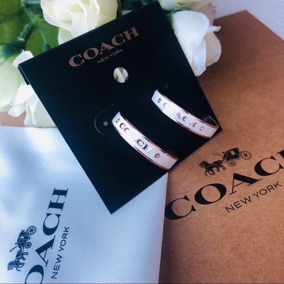 🍀 Coach white enamel and rose gold earring - Picture 2 of 4